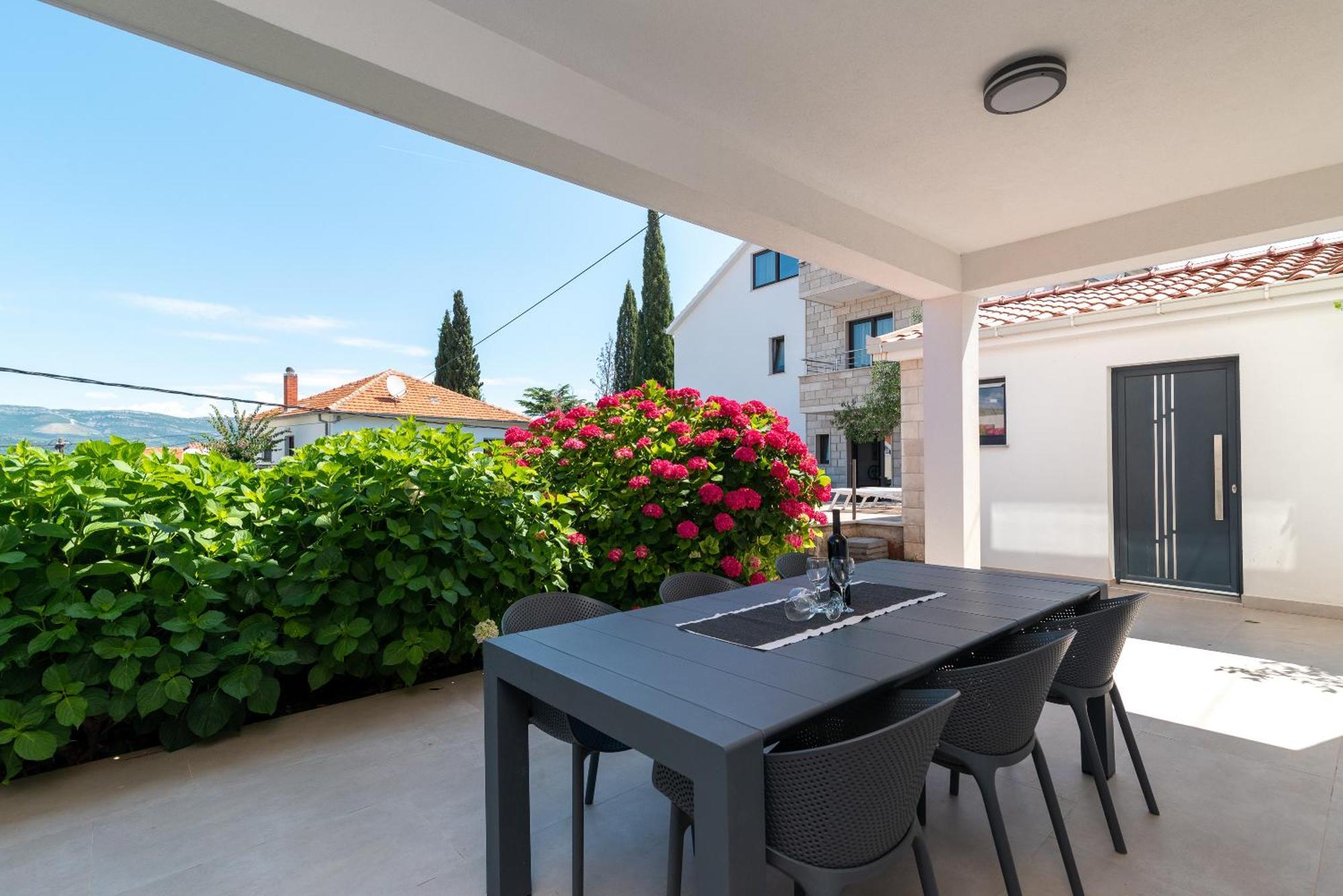 טרוגיר Maca Apartments & Suites מראה חיצוני תמונה