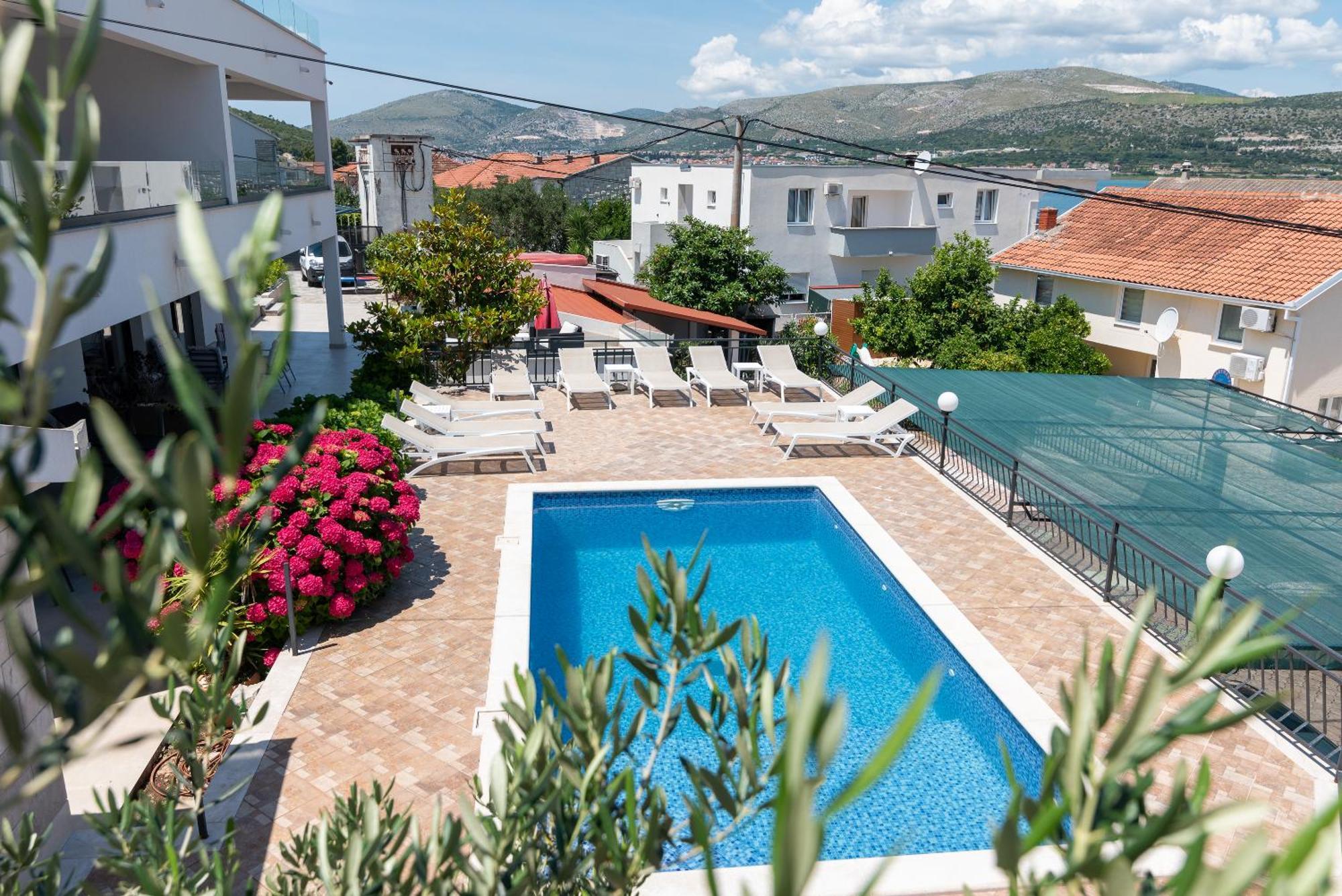 טרוגיר Maca Apartments & Suites מראה חיצוני תמונה